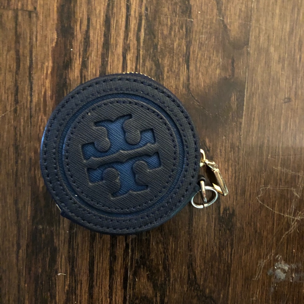 Tory Burch Logo Perforated Circle Coin Pouch Case